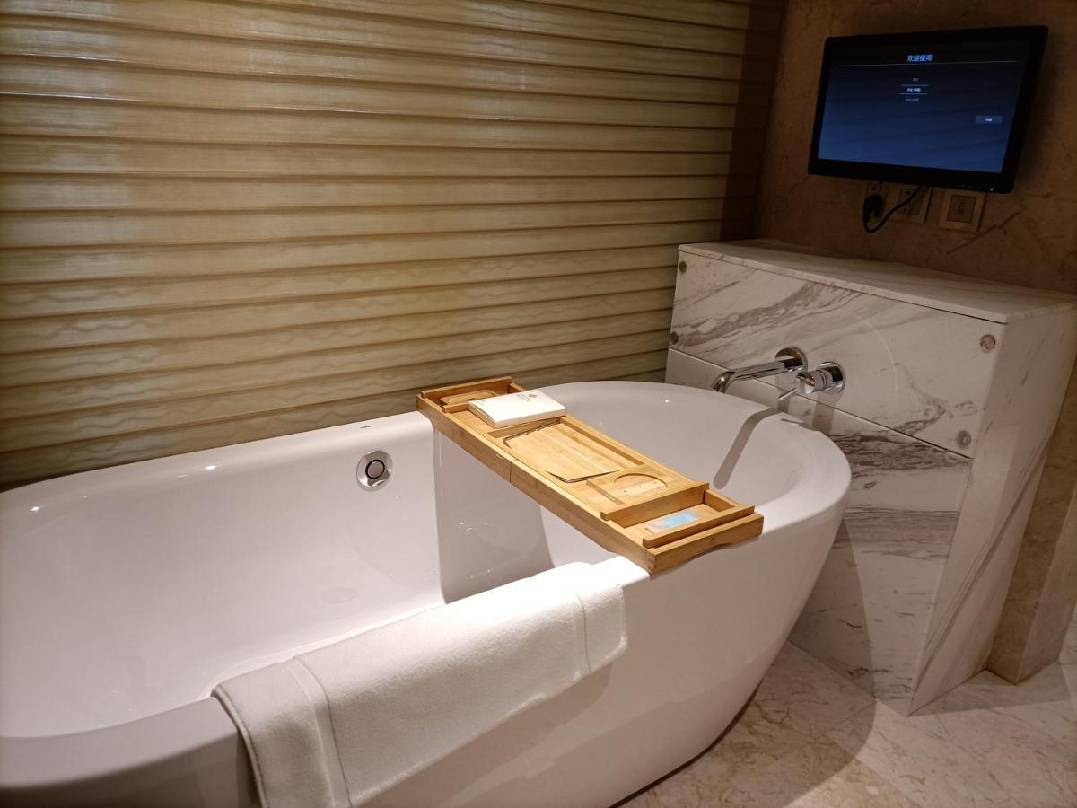 Baoying Jinling Hotel Exterior photo