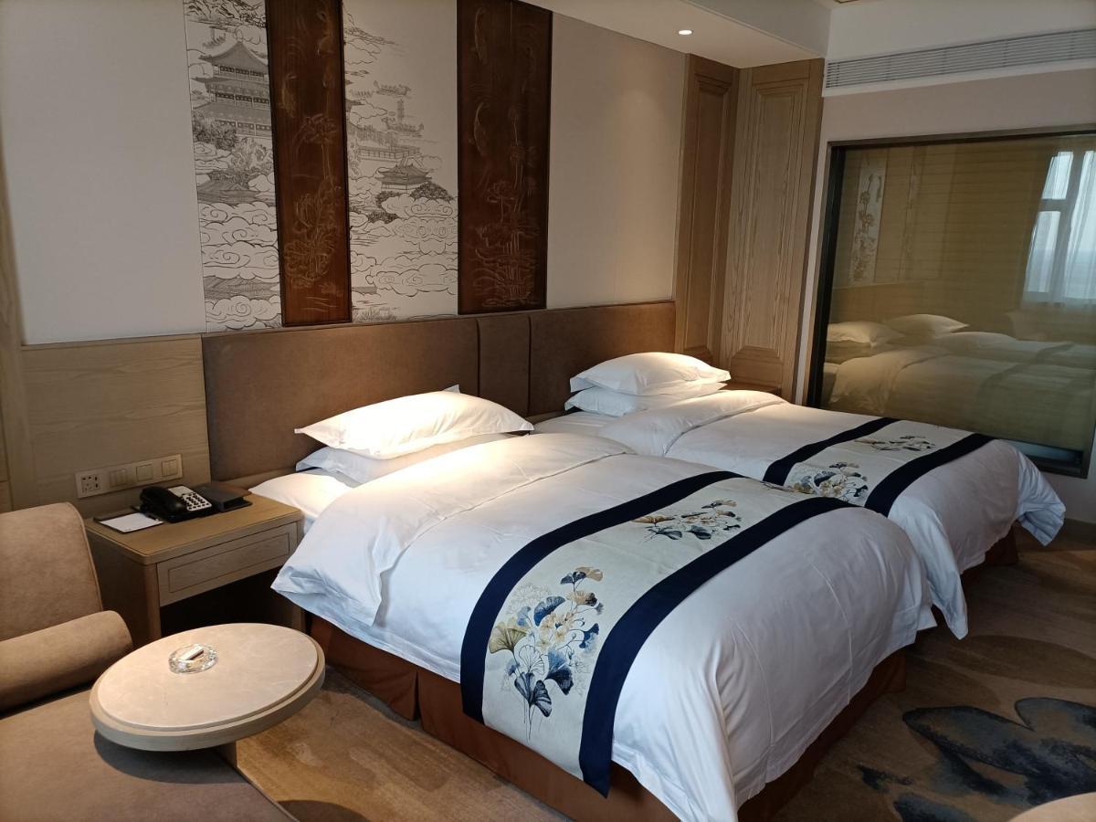 Baoying Jinling Hotel Exterior photo